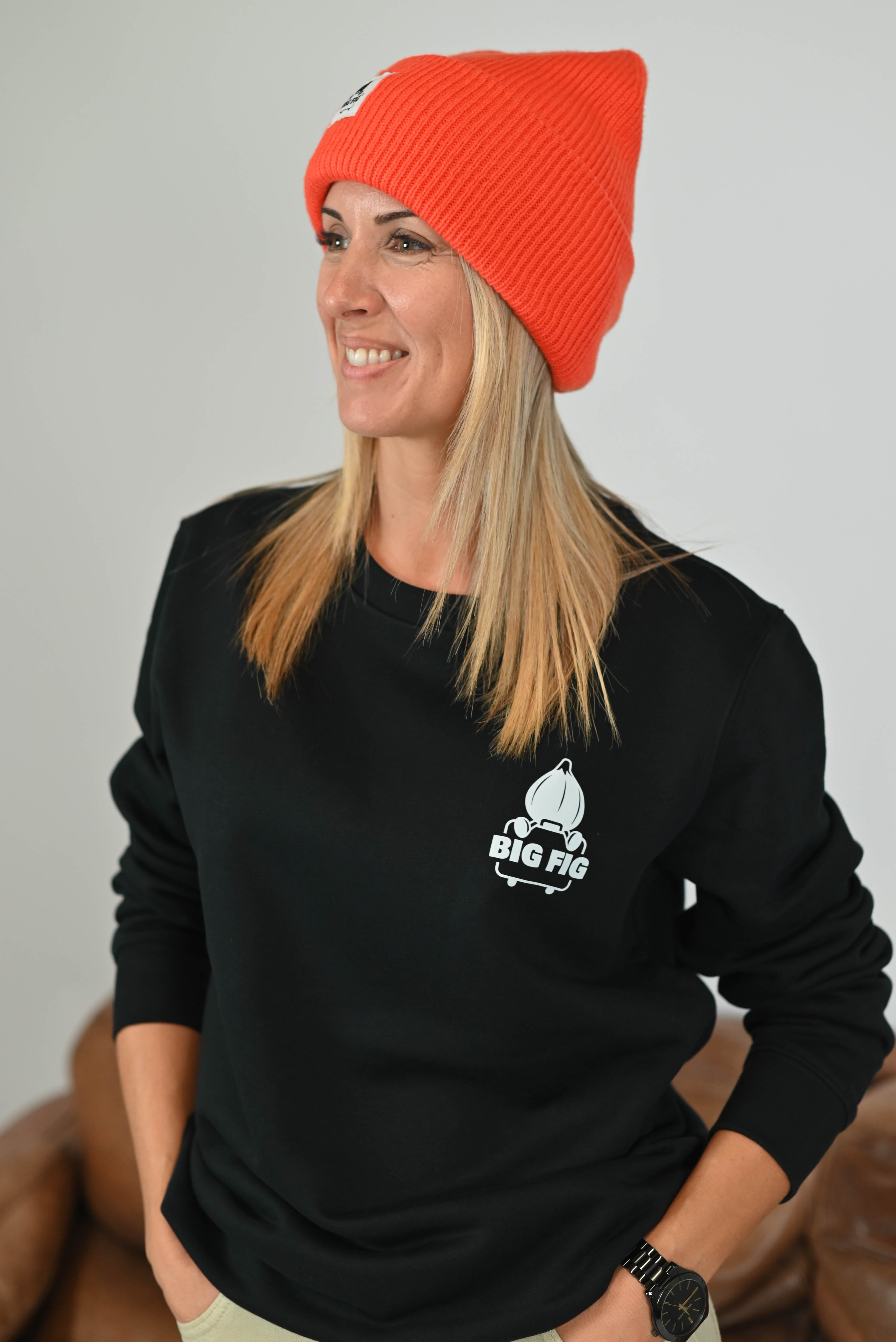 UNISEX SWEATSHIRT