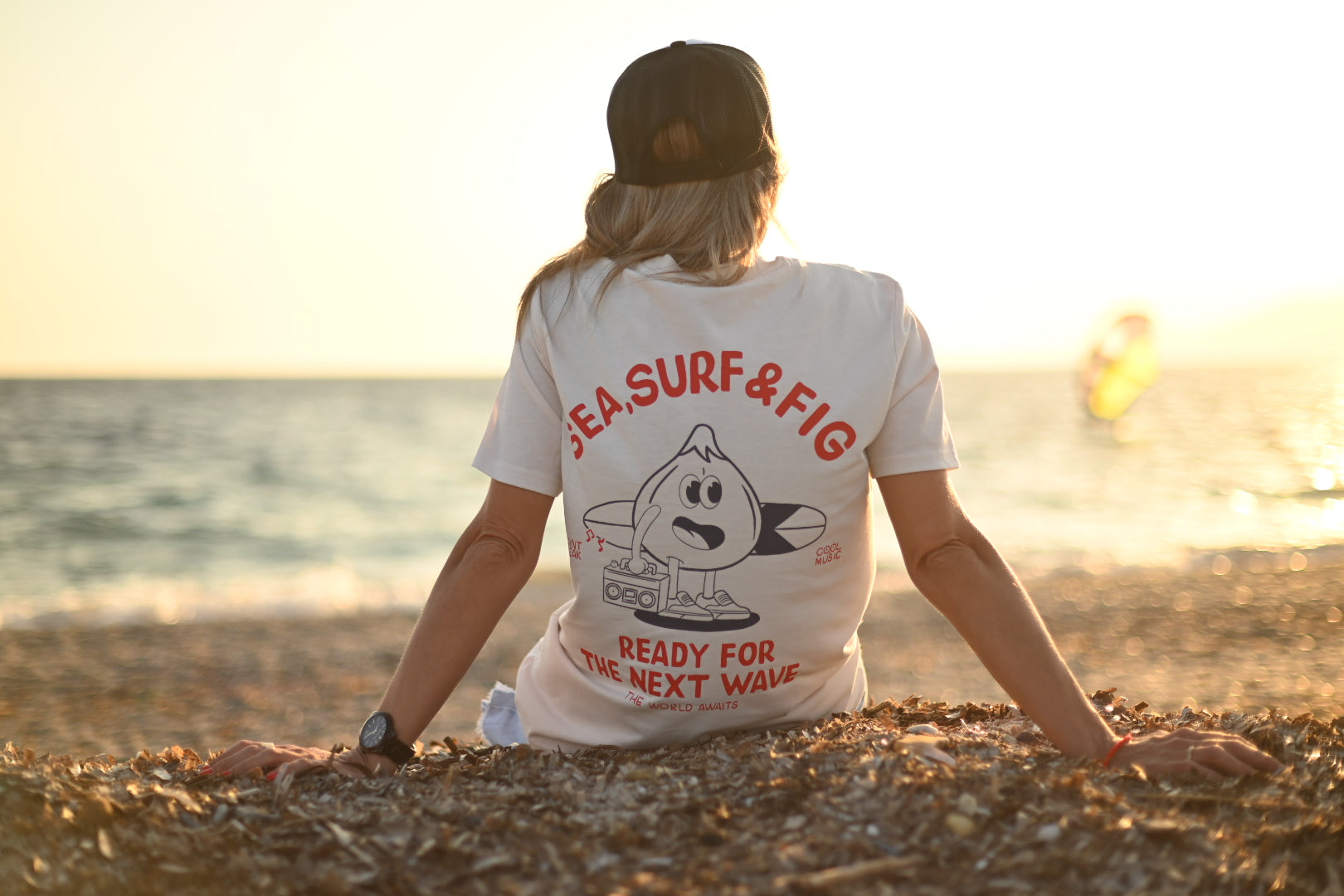 UNISEX T-SHIRT 